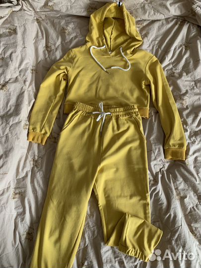 Спортивный костюм женский