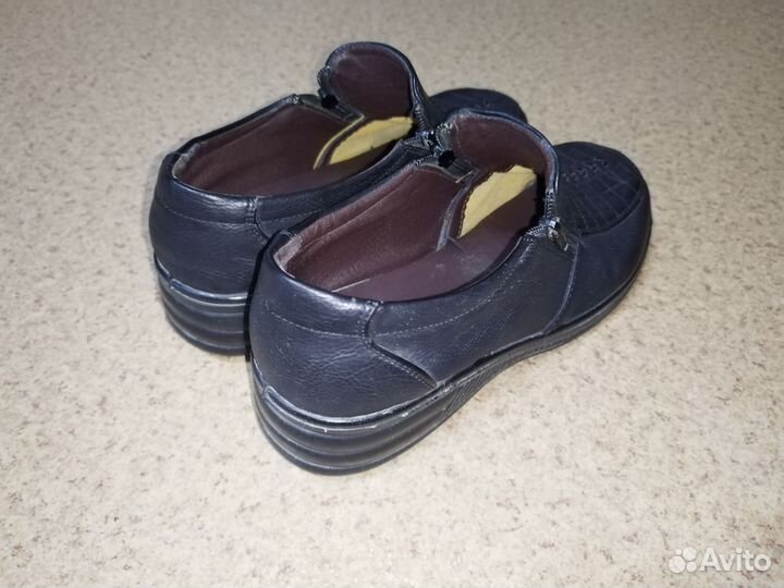 Туфли женские чёрные 42 Apojee