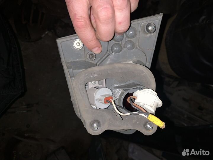 Фонарь задний правый внутренний Kia Cerato 2