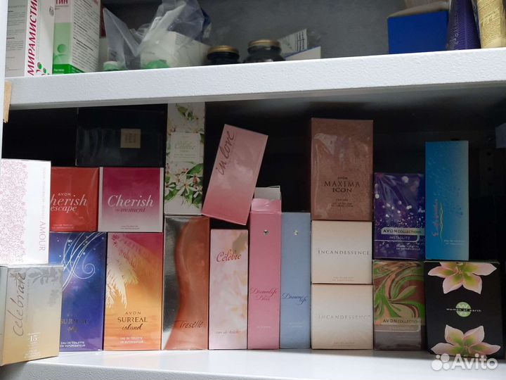 Women,50's glam,Bond Girl 007и Avon Femme раритет