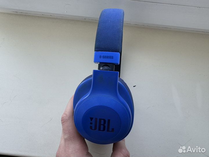 Беспроводные наушники jbl e55bt