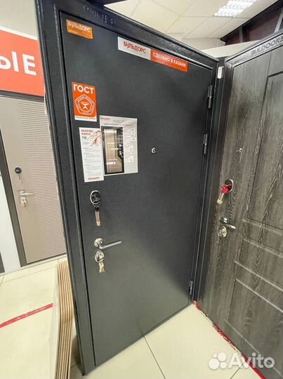 Дверь входная