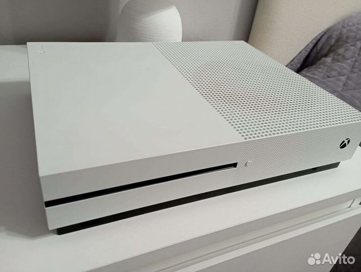 Xbox One s