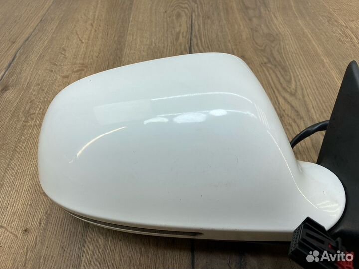 Зеркало правое Audi A3 8P CAX 1.4 2013
