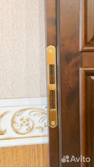 Межкомнатная дверь из массива ольхи