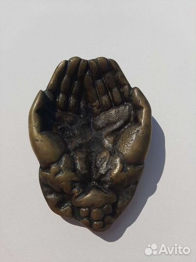 Пепельница бронза СССР винтаж ладони