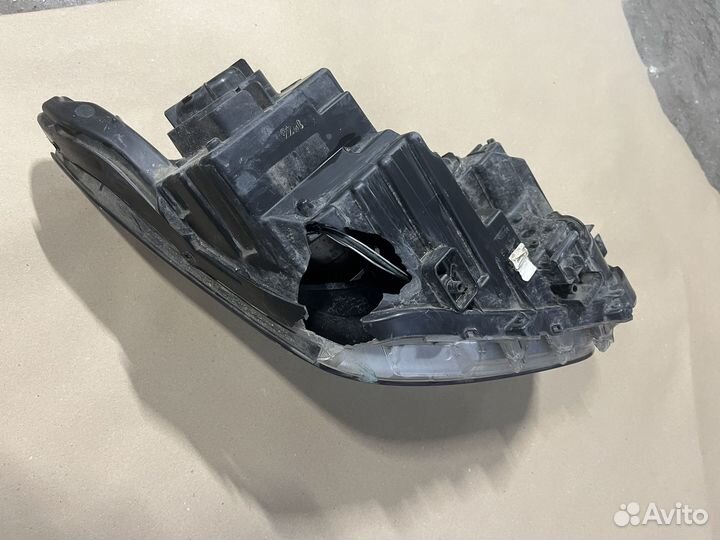 Фара левая starex h1 hyundai от 2018г