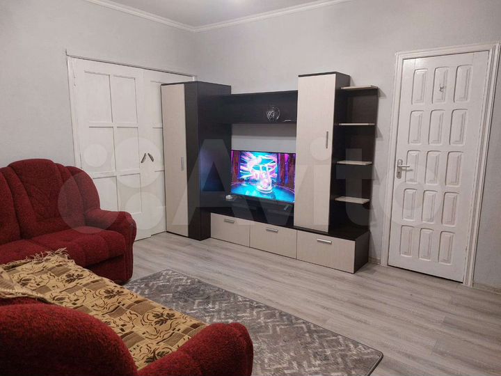 2-к. квартира, 70 м², 1/3 эт.