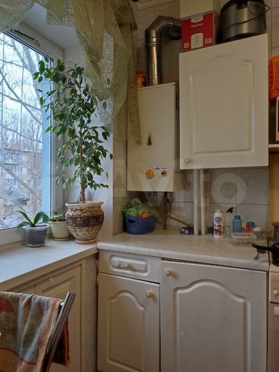 3-к. квартира, 42 м², 5/5 эт.