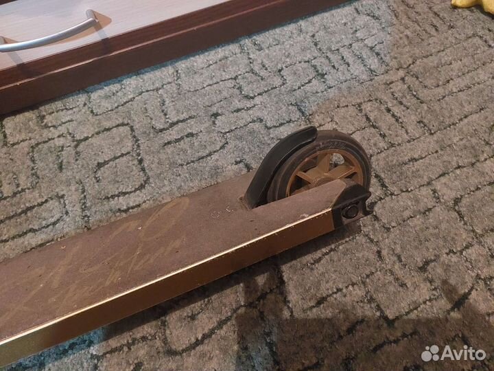 Самокат трюковой draco tech team 2021 золотой