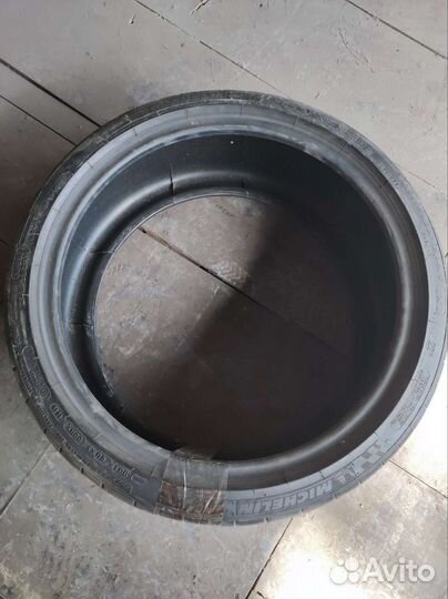 Michelin Pilot Super Sport 245/35 R19