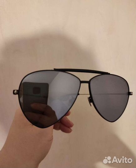 Солнцезащитные очки McQueen носил Паша Воля