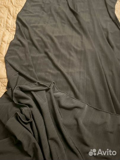 Два черных шарфа