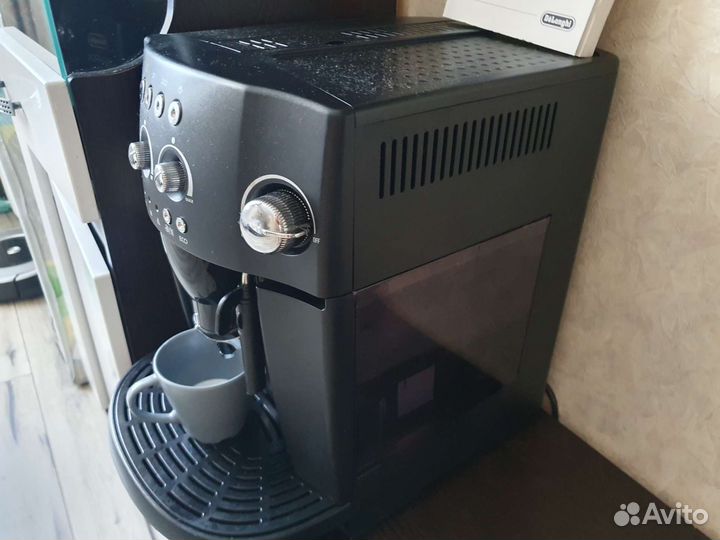 Кофемашина DeLonghi De'Longhi esam4000
