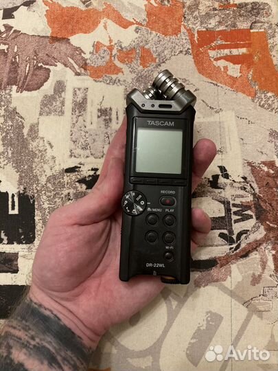 Диктофон/рекордер Tascam DR-22WL