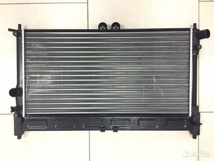 Радиатор охлаждения Chevrolet Lanos 2002-2009