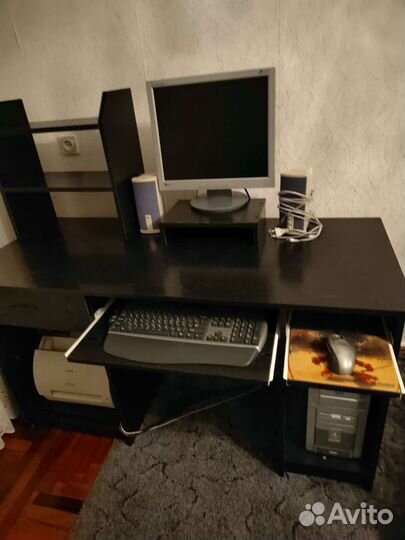 Компьютерный стол