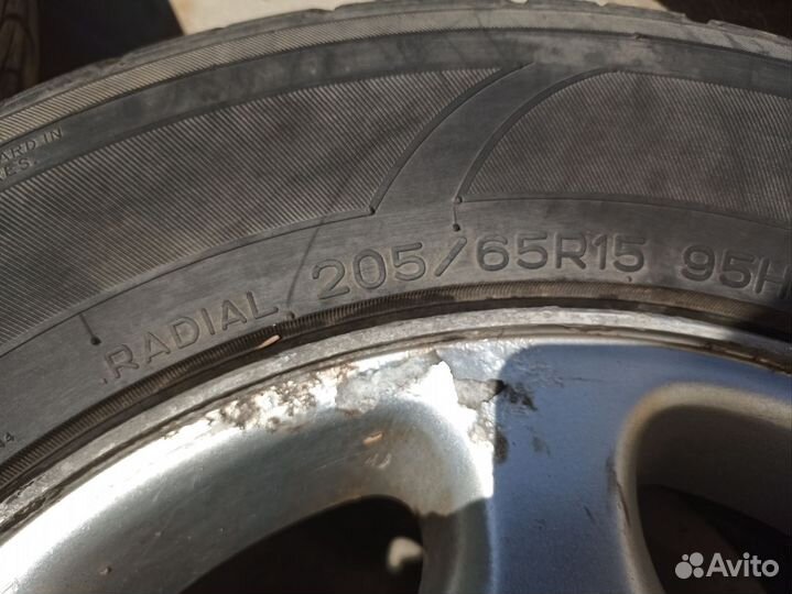 Летняя резина на литых дисках Peugeot (2 штуки)