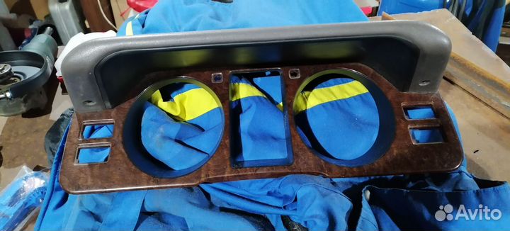 Щиток приборной доски