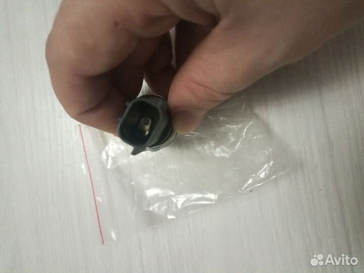 Датчик давления масла chrysler 300c