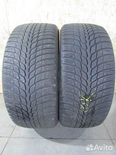 Bridgestone Blizzak LM-20 235/45 R17
