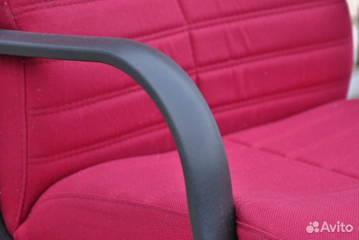 Офисное кресло 