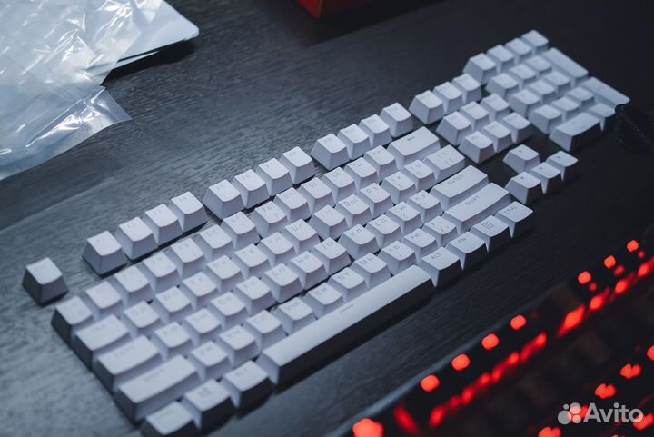 Набор PBT кейкапов HyperX (белые)