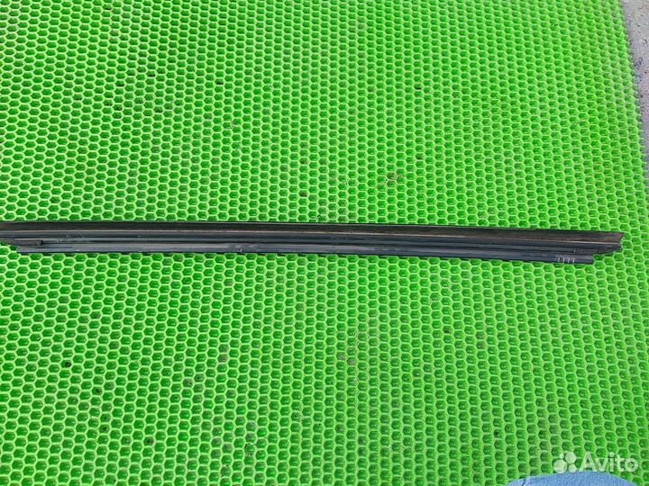 Бархотка задняя левая toyota corolla 150 2008