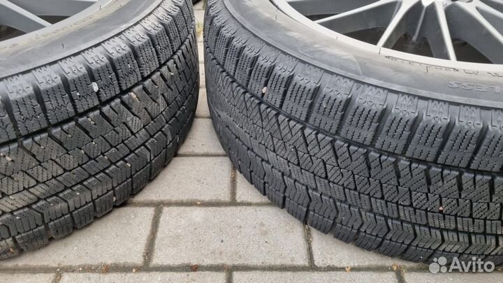 Bridgestone Blizzak Ice 225/50 R17