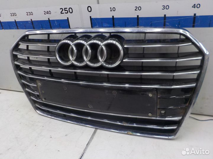 Решетка радиатора Audi A6 (C7) 2014