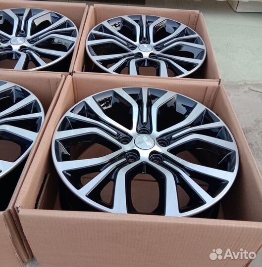 Диски R18 на Mitsubishi Outlander Eclipse ASX