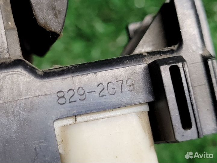 Кнопка стеклоподъемника Toyota RAV 4