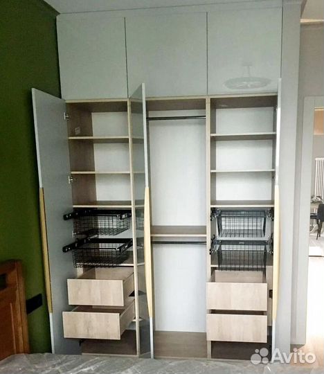 Распашной шкаф