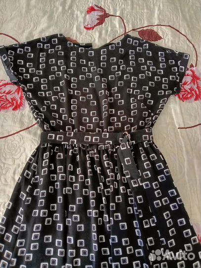 Платье женское 46 размер