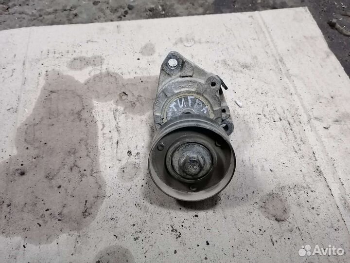 Натяжитель ремня Opel tigra a 1,6