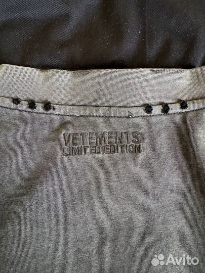 Футболка vetements