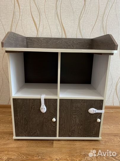 Пеленальный стол со шкафом