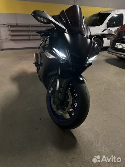Yamaha YZF-R1