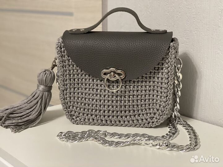 Сумка кроссбоди вязаная