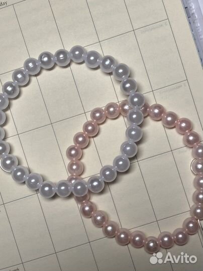 Жемчуг на запястье