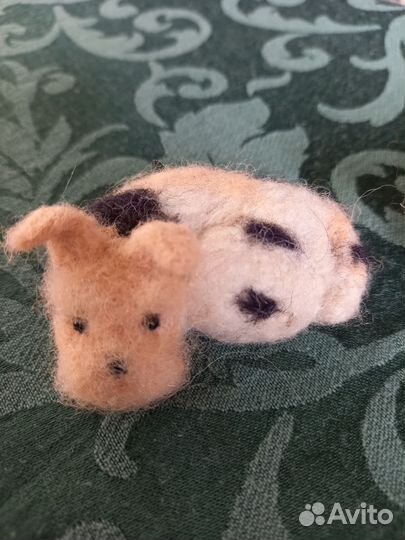 Валенные игрушки-броши