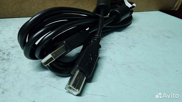 Кабель dvi, usb, питание 220в