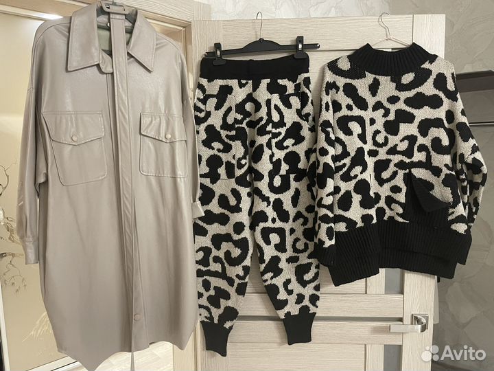 Продам куртки и женскую одежду