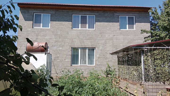 Дом 172 м² на участке 5 сот.