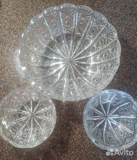 Вазы хрустальные набор из трёх штук