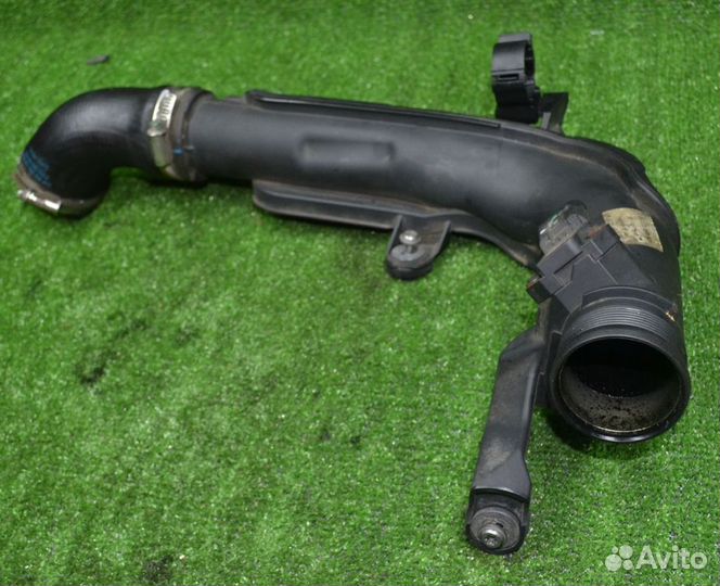 Патрубок интеркулера Audi / VW CFF cffa