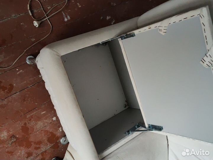 Кухонный мягкий уголок