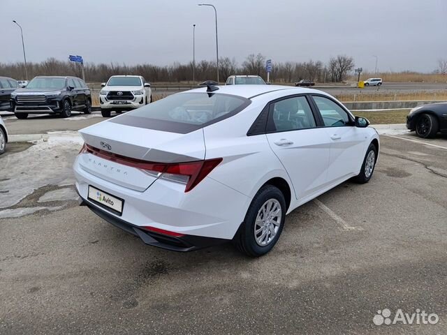 Hyundai Elantra 1.6 AT, 2023, 5 км