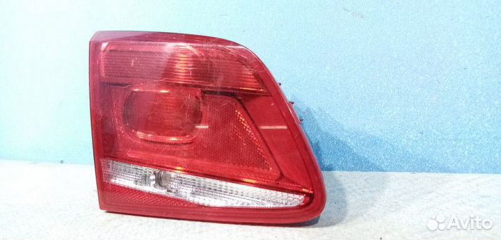 Фонарь задний внутренний левый Volkswagen Passat 7