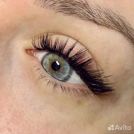 Наращивание ресниц, коррекция бровей